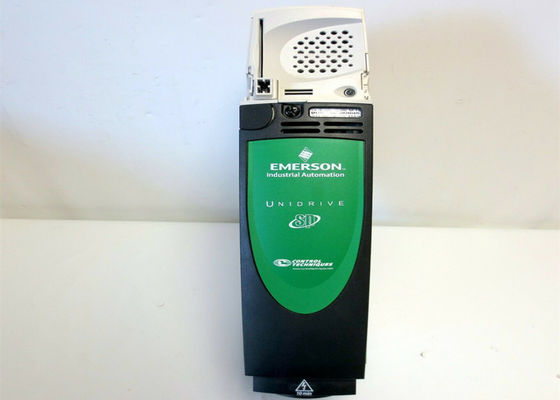 Le moteur de commande de la NIDEC EMERSON CONTROL TECHNIQUES UNIDRIVE SP1201 AC Drive 0,75 kW 240V 5.2A SP1.5TL 1,5 HP