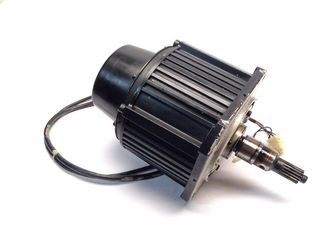 Le moteur de servo industriel Yaskawa est un moteur de servo électrique à courant alternatif de 1150W 7.3A SGMDH-12A2A-YR12