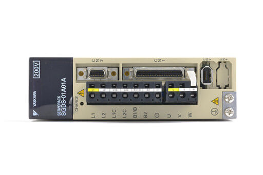 Yaskawa SGDS-01A01A Servo-entraînement à courant alternatif 100W 200V Nouveau original