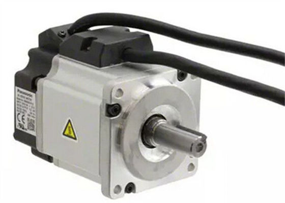 Le moteur est équipé d'un moteur de 100 V, d'une clé et d'un émetteur