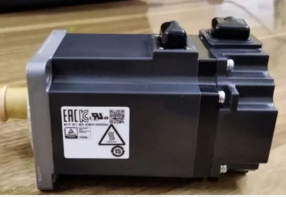 Le moteur de service de Yaskawa SGMRV-30ANA-YR12 23.6AMP 200V
