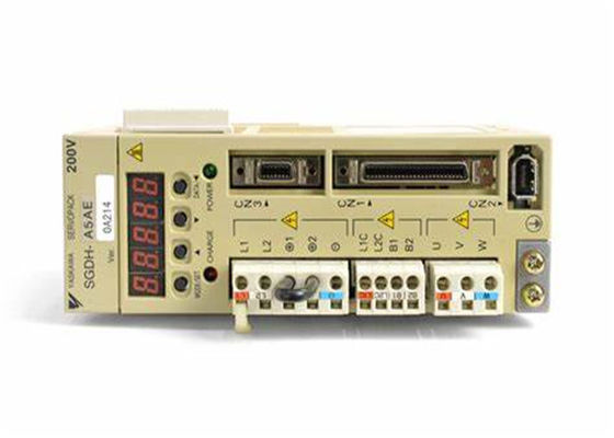 SGDH-A5AE Yaskawa Servo Drives 100% neuf et original dans une boîte