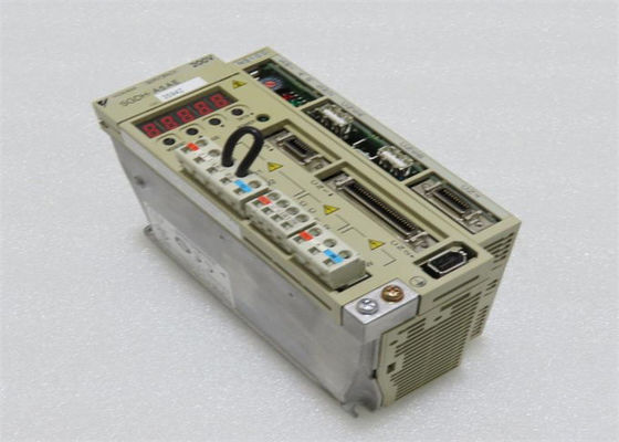 SGDH-A5AE Yaskawa Servo Drives 100% neuf et original dans une boîte