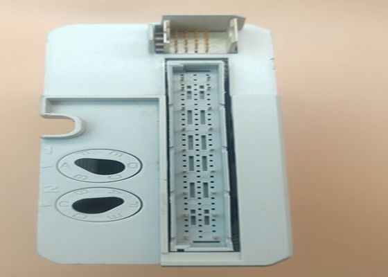 ABB DI821 3BSE008550R1 INPUT DIGITAL 230V 8 CH CANALS isolés galvaniquement individuellement