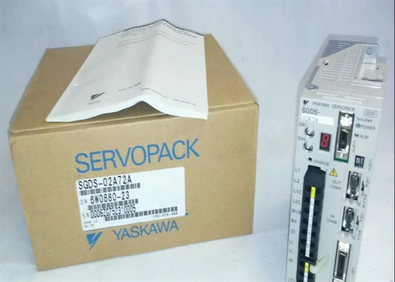 Yaskawa SGDS-02A72A 200-230V Servo-entraînement de tension Nouveau dans l'original