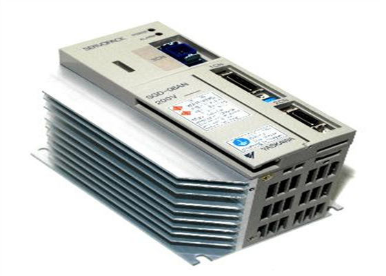 Yaskawa SGD-08AN AC Servo Drive 80V 230kw Nouveau dans la boîte d'origine