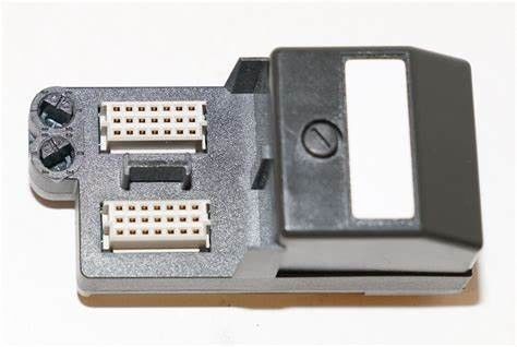 Emerson Nouveau module d'entrée/sortie numérique KJ4001X1-CK1 40 pin 30V en boîte