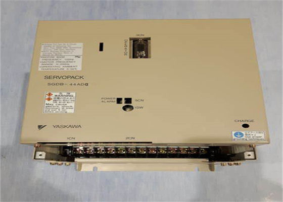Yaskawa Nouveau servo-amplificateur CA SGDB-44ADG 230V 3 phases dans la boîte