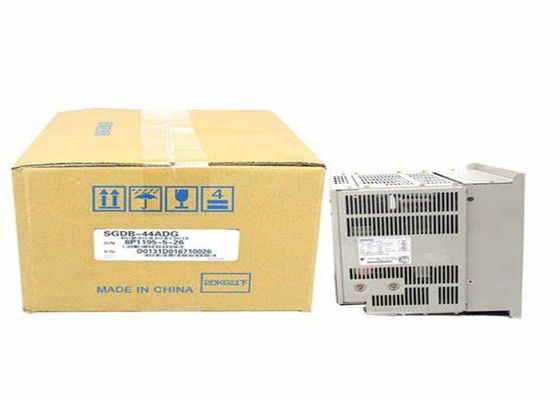Yaskawa Nouveau servo-amplificateur CA SGDB-44ADG 230V 3 phases dans la boîte