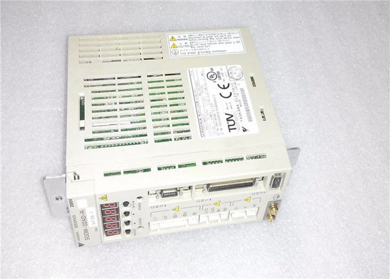 Marque Yaskawa SGDM-02AD-R Nouveau servo amplificateur CA dans la boîte d'origine