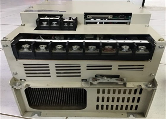 Yaskawa SGDM-1AADA-A AC Servo Drive tout neuf dans la boîte d'origine