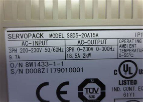 Le servo-amplificateur Yaskawa SGDS-20A15A est neuf dans la boîte d'origine.