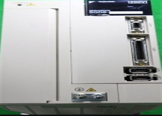 Yaskawa tout neuf SGDS-30A02A 230V AC Servo Amplificateur dans l'original