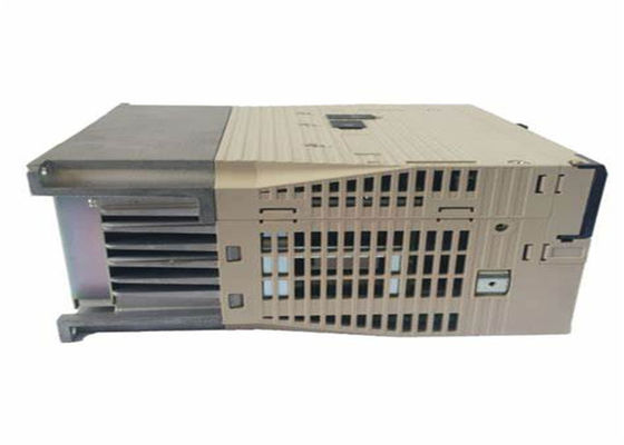 Marque Yaskawa SGDV-180A11A Servo amplificateur à courant alternatif 200V Nouveau original