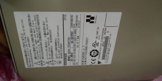 Yaskawa SGDV-550A11A 10W à 55kW, largeur de bande de 1,6 kHz Le servo Sigma-5