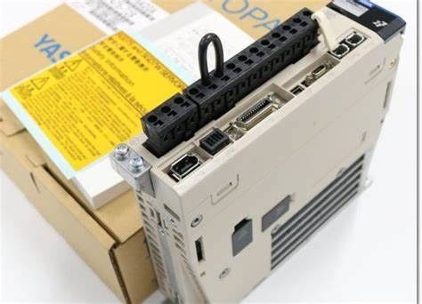Yaskawa SGDV-550A11A 10W à 55kW, largeur de bande de 1,6 kHz Le servo Sigma-5