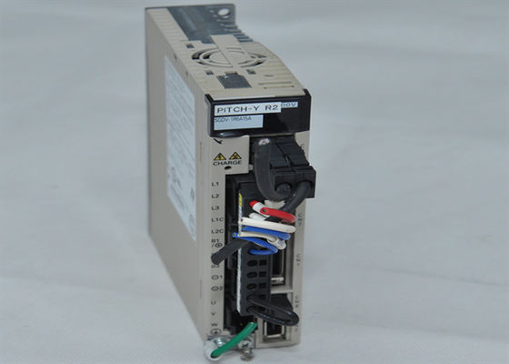 Yaskawa SGDV-1R6A15A AC Servo Amplificateur 200W tout neuf dans la boîte