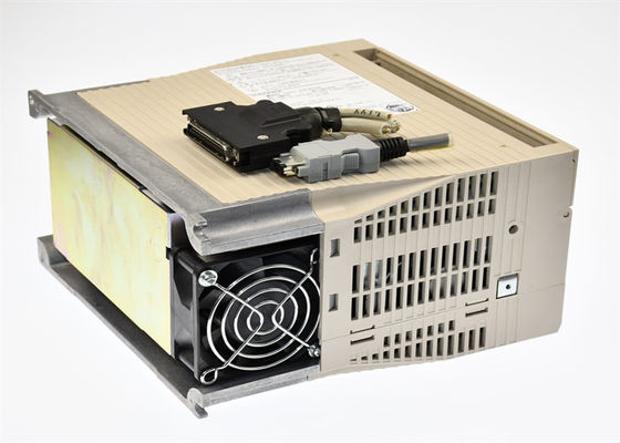Yaskawa SGDV-200A05A AC Servo Amplificateur Nouveau dans la boîte d'origine