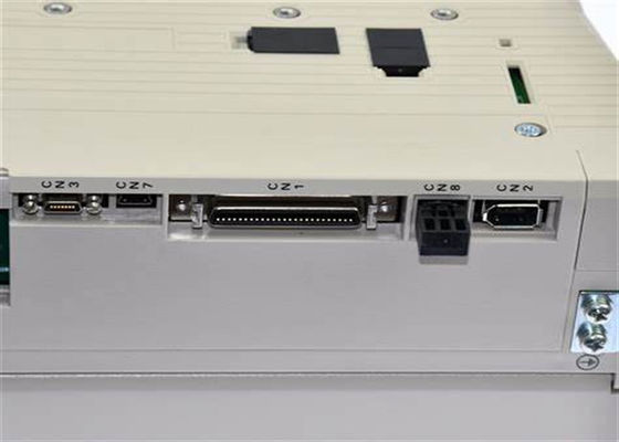 Yaskawa SGDV-200A05A AC Servo Amplificateur Nouveau dans la boîte d'origine