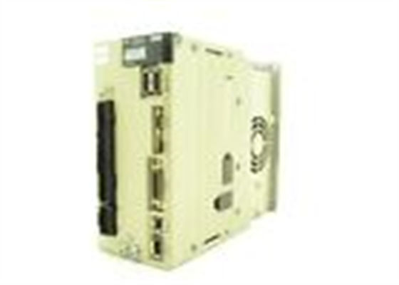 Le servo-amplificateur Yaskawa SGDV-3R8A11A est tout neuf, original en boîte.