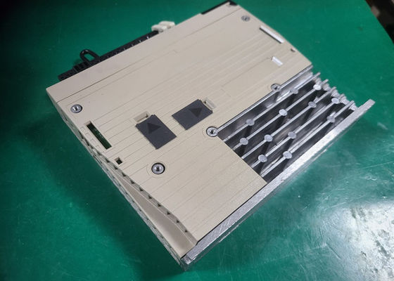 Yaskawa SGDV-R70A01A Servo Amplificateur AC 220V Nouveau original dans la boîte
