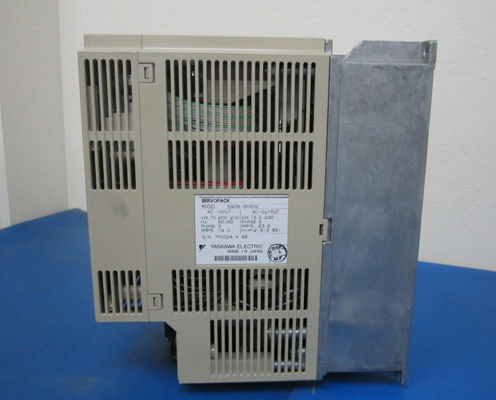 Yaskawa SGDB-30ADG-P Drive-AC Servo est pris en charge pour la réparation 200V 3PHASE 3KW