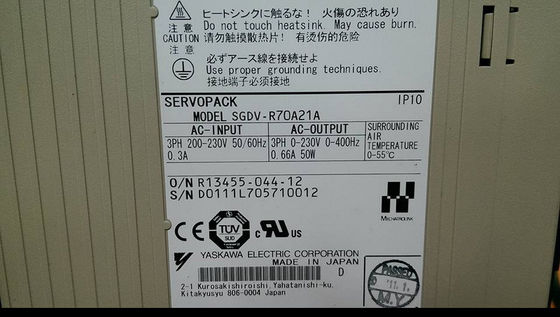 Marque Yaskawa SGDV-R70A21A Servo amplificateur à courant alternatif 0.05kw Sortie Nouveau