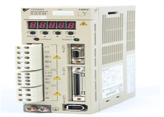 SGDM-01BD Servo amplificateur de la série Yaskawa Sigma Original New Box
