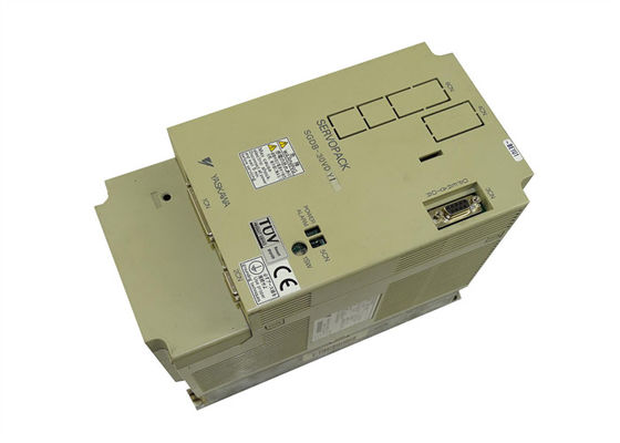 Servo-entraînement AC Yaskawa SGDB-30AD tout neuf dans la boîte d'origine 230V