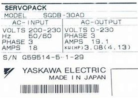 Servo-entraînement AC Yaskawa SGDB-30AD tout neuf dans la boîte d'origine 230V