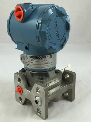 L'appareil est équipé d'un émetteur-récepteur de pression de calibre CG3A02A1AI7H2L4P1