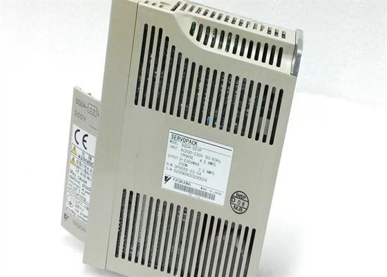 Les servo-entraînements de la série Yaskawa SGDA-02VP sont originaux neufs en boîte 200V.