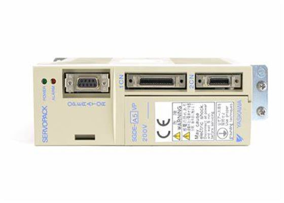Yaskawa Servo entraîne le tout nouveau SGDA-A5VP dans la boîte d'origine 200V