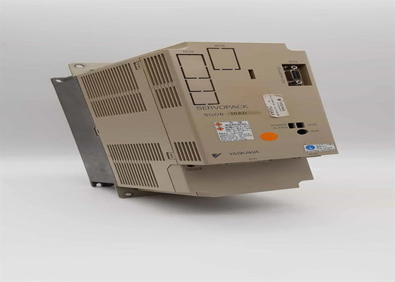 SGDB-10AD AC Servo Drive Yaskawa tout neuf dans la boîte d'origine