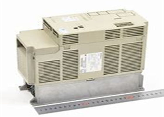 Yaskawa SGDB-10ADM AC Servo Amplificateur tout neuf dans la boîte d'origine