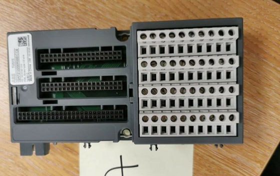 ABB TU515 1SAP212200R0001 Unité terminale d'E/S Pour les modules analogiques et numériques 24 VDC