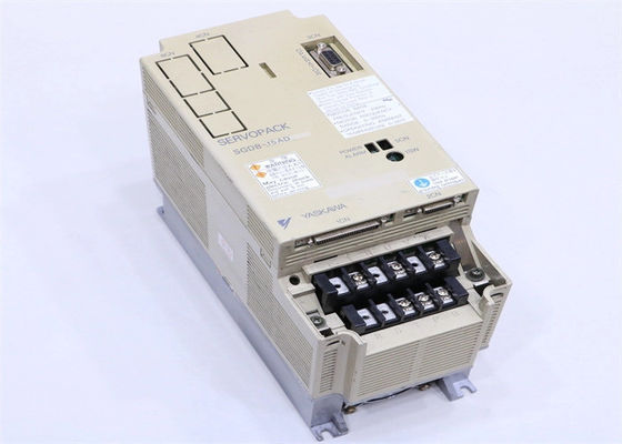 Les servomoteurs industriels de Yaskawa SGDB-15AD sont une toute nouvelle boîte originale.