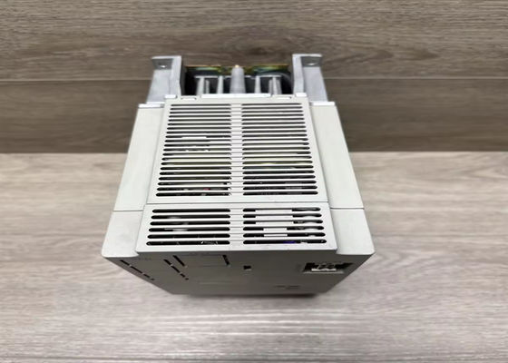 Yaskawa SGDB-10ADS 200V AC Servo Drive tout neuf dans l'original