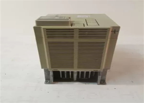 Les nouveaux servomoteurs industriels Yaskawa SGDB-20ADP dans la boîte originale