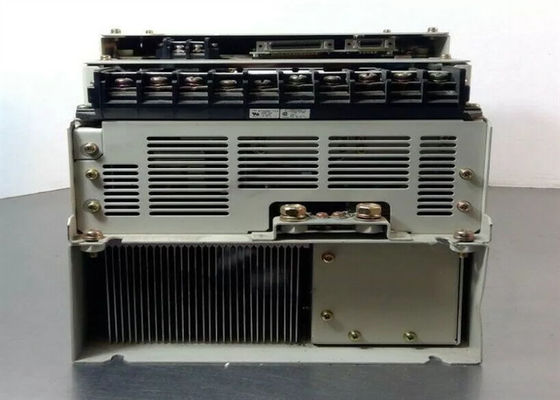 Yaskawa tout neuf Servo Drive SGDB-60ADG 230V dans la boîte