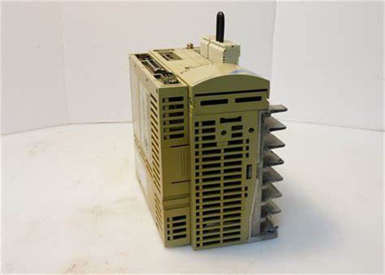 Les servo-entraînements de Yaskawa SGDG-04GT-F Industrie tout neuf original