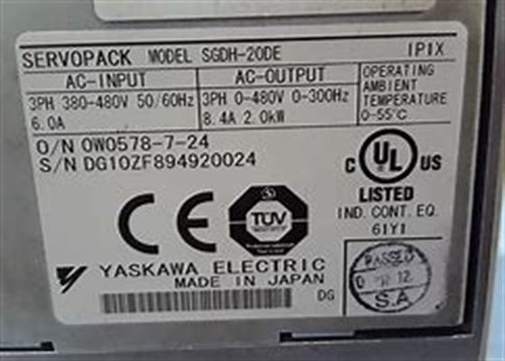 Les servo-entraînements industriels de Yaskawa SGDH-20DE sont entièrement neufs.