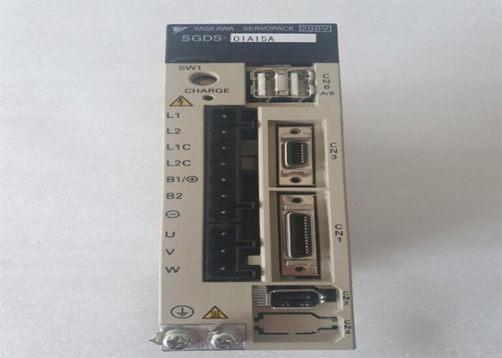 Yaskawa Sigma série 3 SGDS-01A15A AC Servo Drive tout neuf