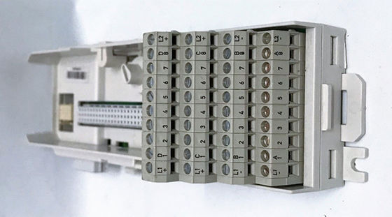 ABB 3BSE069209R1 TU818Unité de terminaison de module MTU compact de 50 V