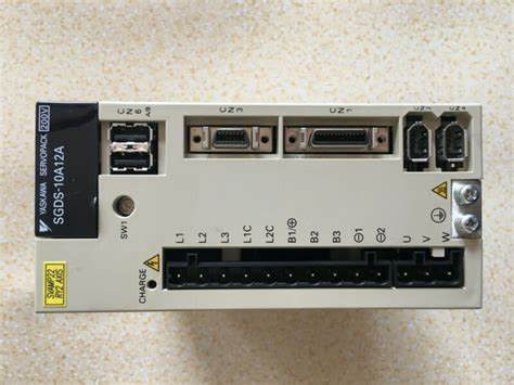 Yaskawa Sigma série 3 Servo Drive SGDS-10A12A tout neuf dans la boîte