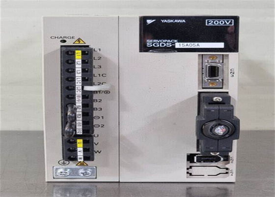 Yaskawa tout neuf Servo entraînements SGDS-15A05A Original de l'industrie