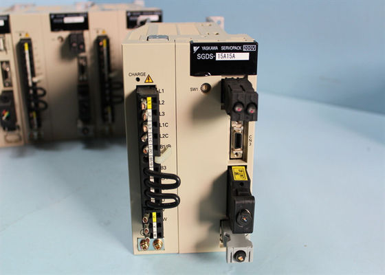 Japon Yaskawa SGDS-15A15A Servo Drive tout neuf dans la boîte d'origine