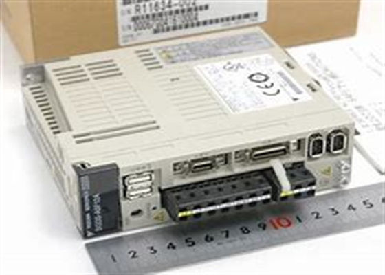 Le servo-amplificateur SGDS-A5F12A de Yaskawa, tout neuf et original.