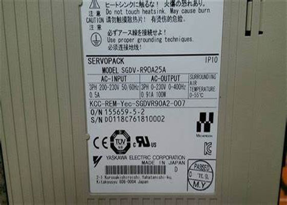 Yaskawa toute nouvelle série SGDV Servo Drive SGDV-R90A25A dans la boîte