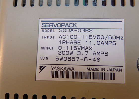 Yaskawa tout neuf Servo industriel entraîneurs SGDA-03BS original boîte